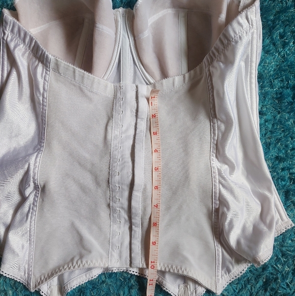 Goddess ivory bustier - Picture 8 of 14